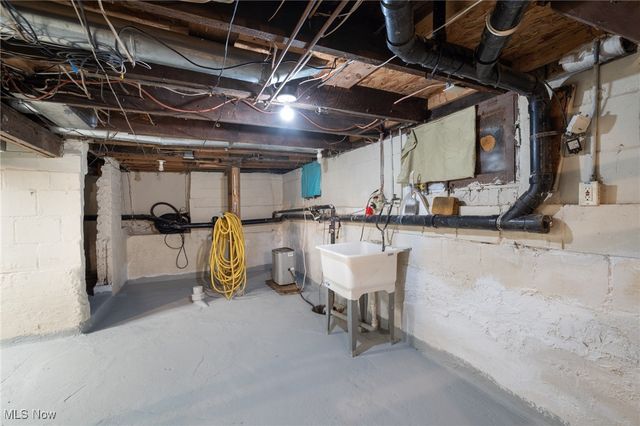 215 Jefferson Street, Lorain, OH 44052