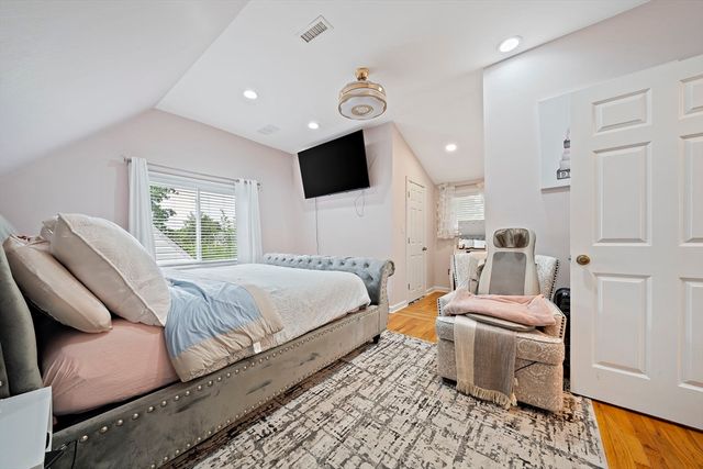 105 Cross St, Randolph, MA 02368