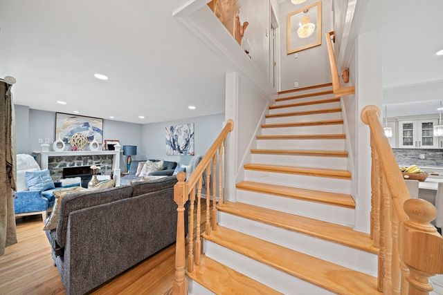 105 Cross St, Randolph, MA 02368