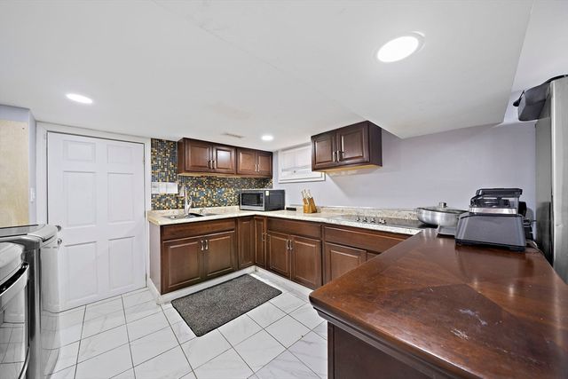 105 Cross St, Randolph, MA 02368