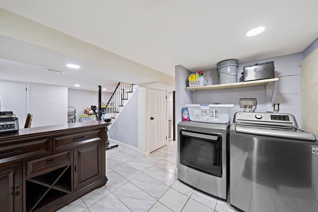 105 Cross St, Randolph, MA 02368