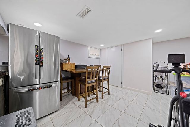 105 Cross St, Randolph, MA 02368