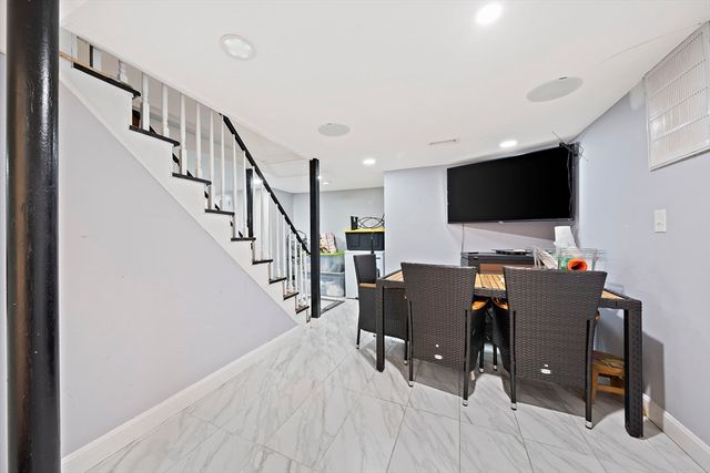 105 Cross St, Randolph, MA 02368