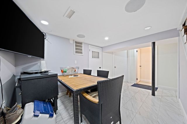 105 Cross St, Randolph, MA 02368