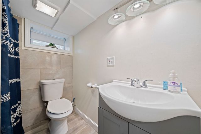 105 Cross St, Randolph, MA 02368