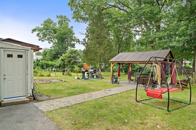 105 Cross St, Randolph, MA 02368