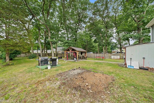 105 Cross St, Randolph, MA 02368