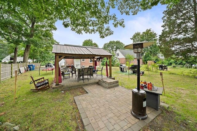 105 Cross St, Randolph, MA 02368