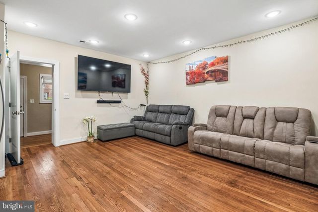 5615 1ST PL NW, Washington, DC 20011