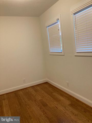 5615 1ST PL NW, Washington, DC 20011