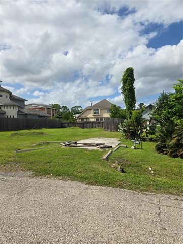 9226 Clarkcrest Street, Houston, TX 77063