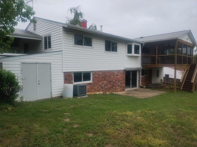 5008 REGINA DR, Annandale, VA 22003