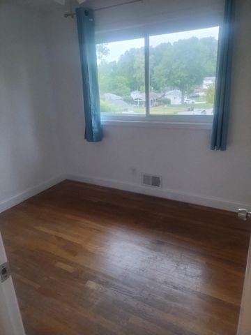 5008 REGINA DR, Annandale, VA 22003