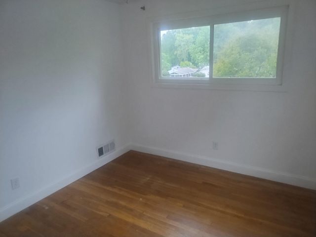 5008 REGINA DR, Annandale, VA 22003
