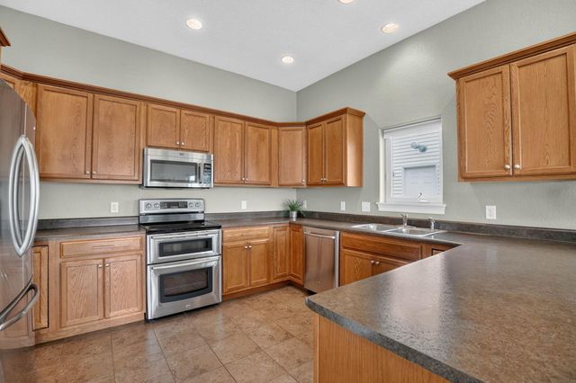 1185 Fox Ridge Road, Dike, IA 50624