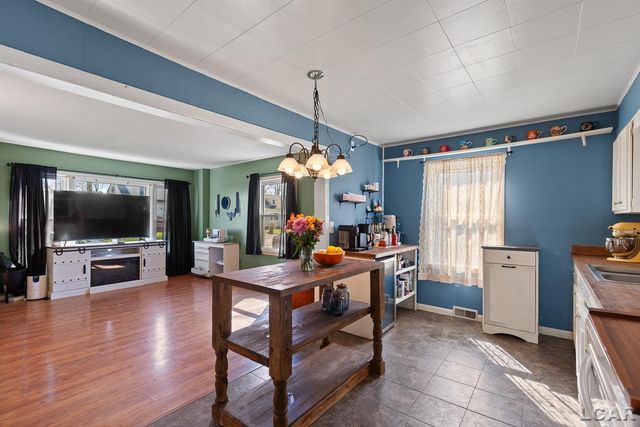 2094 Allan Street, Adrian, MI 49221