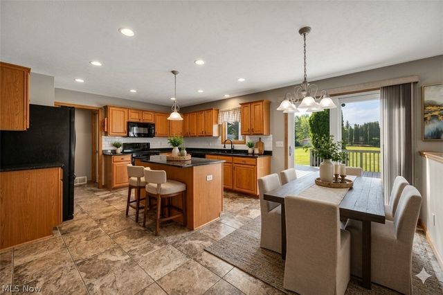9454 Deer Hollow Drive, Mentor, OH 44060
