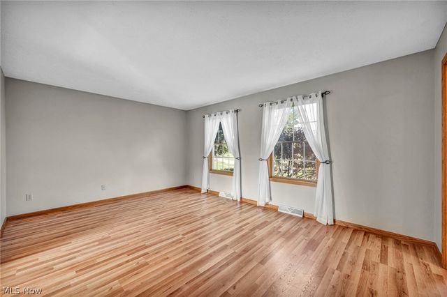 9454 Deer Hollow Drive, Mentor, OH 44060