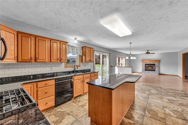 9454 Deer Hollow Drive, Mentor, OH 44060