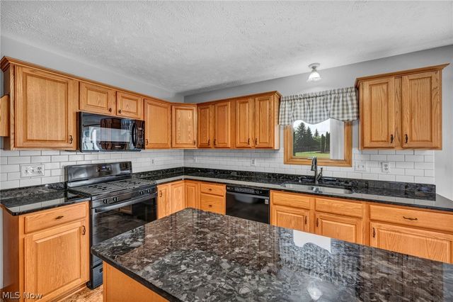 9454 Deer Hollow Drive, Mentor, OH 44060