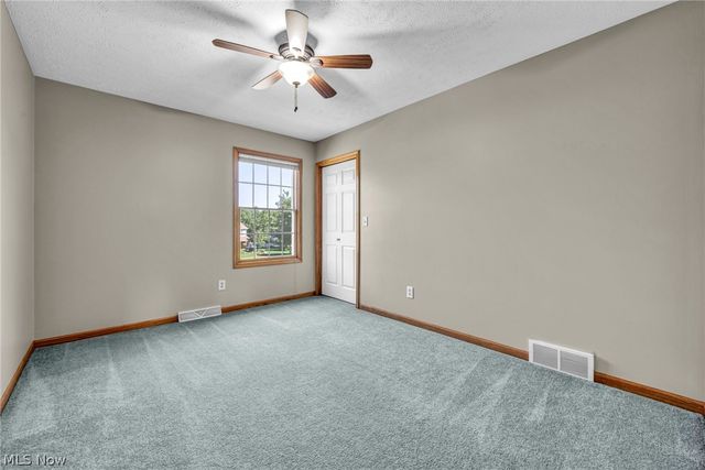 9454 Deer Hollow Drive, Mentor, OH 44060