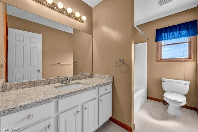 9454 Deer Hollow Drive, Mentor, OH 44060