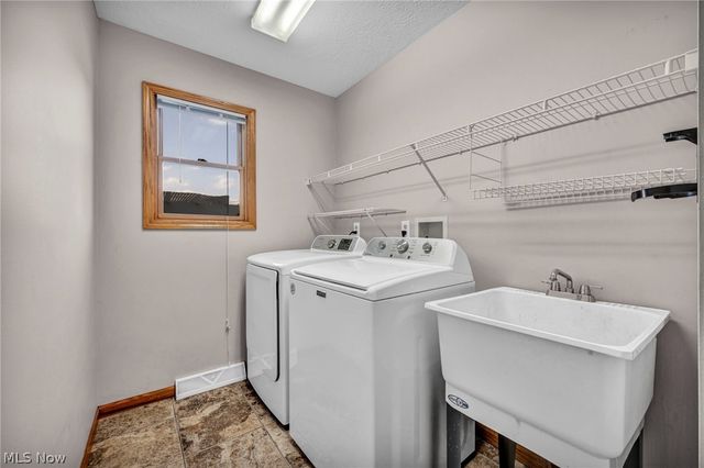 9454 Deer Hollow Drive, Mentor, OH 44060