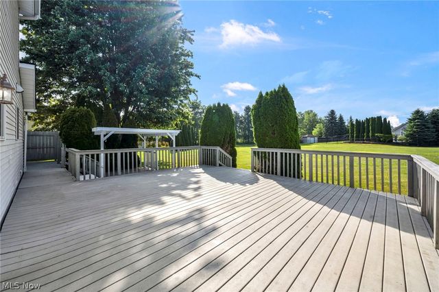 9454 Deer Hollow Drive, Mentor, OH 44060
