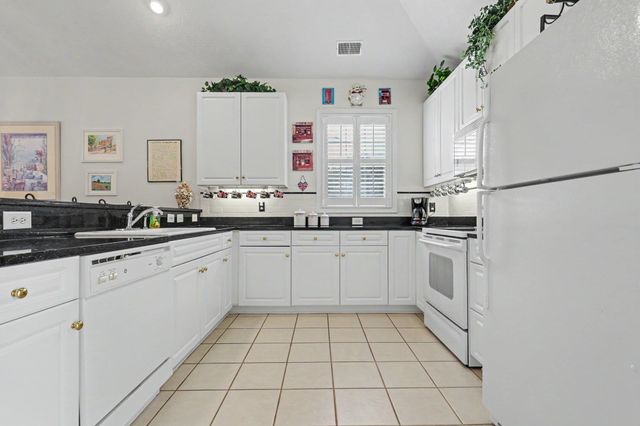 601 Hillside Dr N Apt 4034, North Myrtle Beach, SC 29582