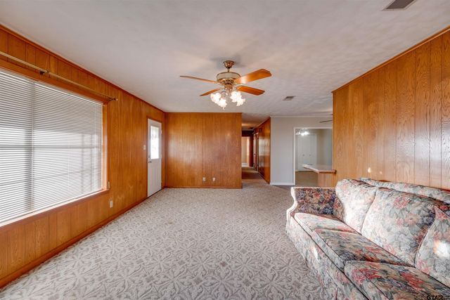 2094 W HWY 175, Frankston, TX 75763