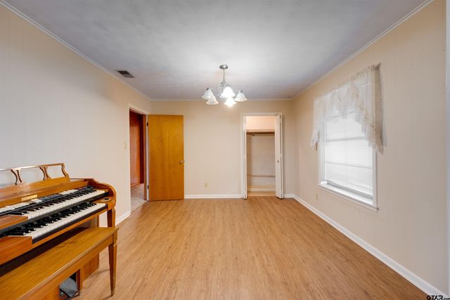 2094 W HWY 175, Frankston, TX 75763