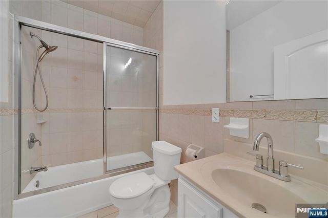 236 COLUMBUS Avenue A, Palisades Park, NJ 07650
