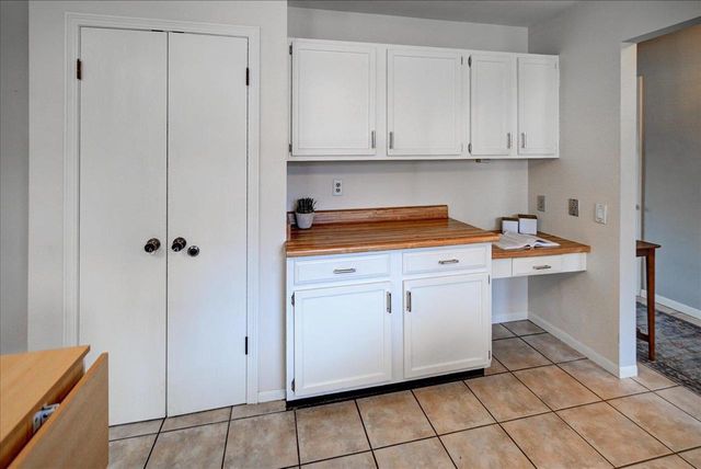 7 La Crescenta Circle, Madison, WI 53716