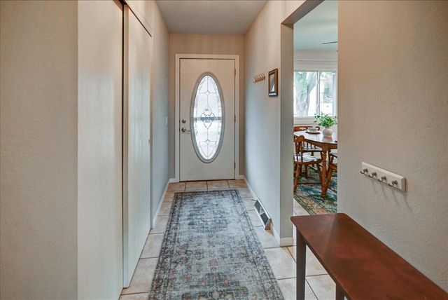 7 La Crescenta Circle, Madison, WI 53716