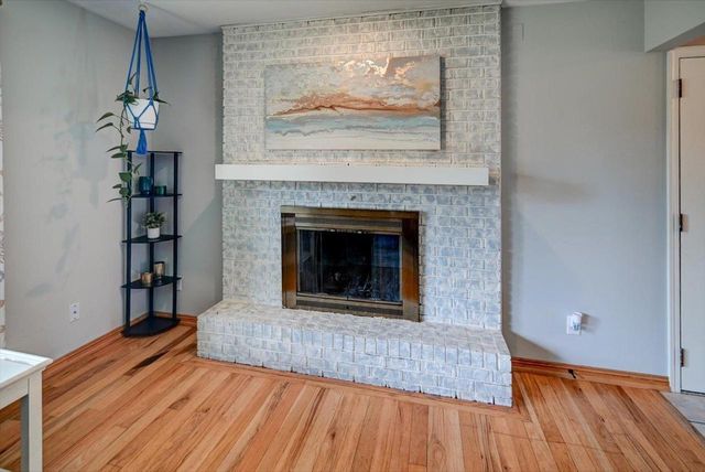 7 La Crescenta Circle, Madison, WI 53716