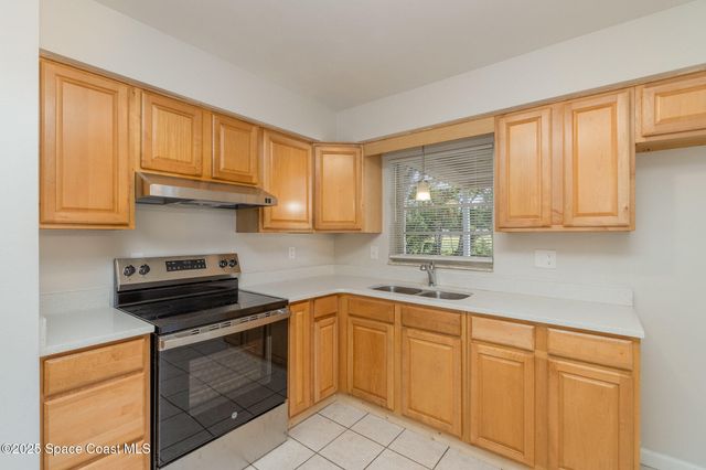257 Dorado Avenue NE, Palm Bay, FL 32907