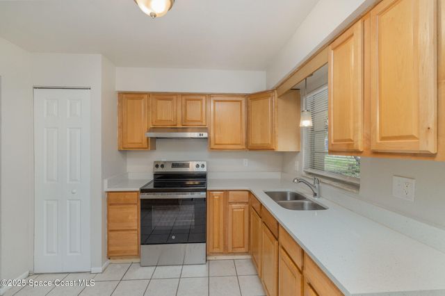 257 Dorado Avenue NE, Palm Bay, FL 32907