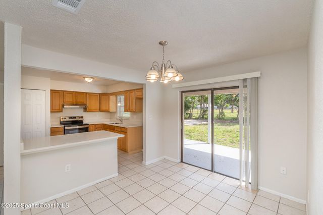 257 Dorado Avenue NE, Palm Bay, FL 32907