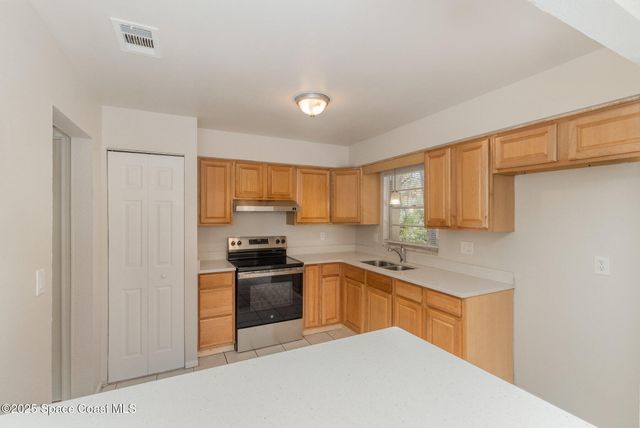 257 Dorado Avenue NE, Palm Bay, FL 32907
