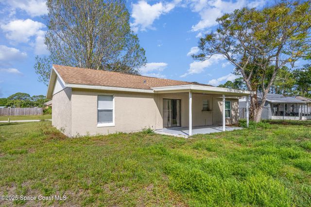 257 Dorado Avenue NE, Palm Bay, FL 32907