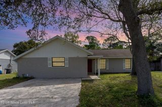 257 Dorado Avenue NE, Palm Bay, FL 32907