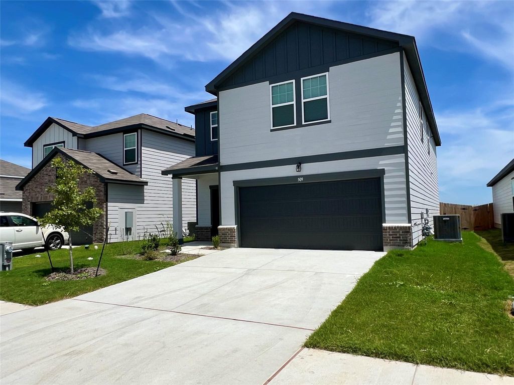 509 Lagoon DR, Maxwell, TX 78656