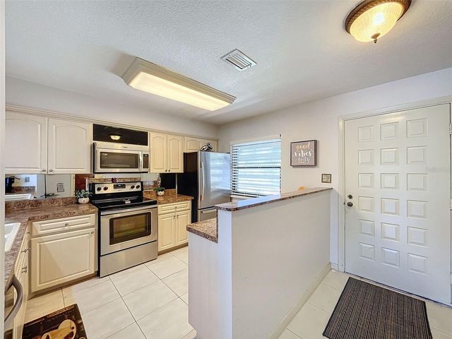 1801 MARINER DRIVE 20, Tarpon Springs, FL 34689