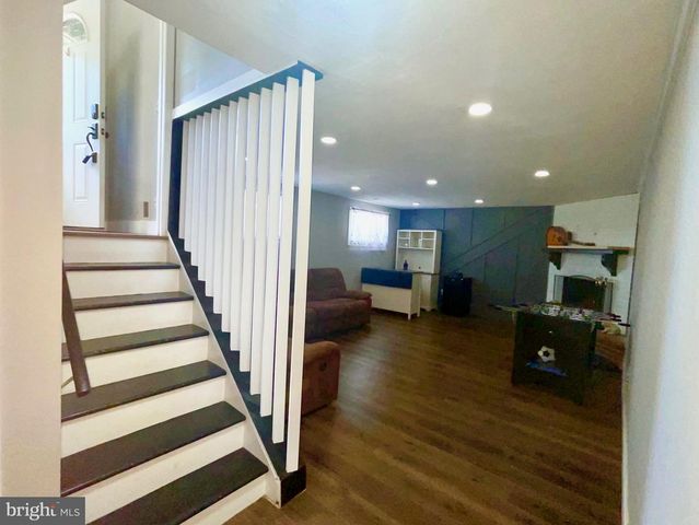 1604 OLD NEW WINDSOR RD, New Windsor, MD 21776