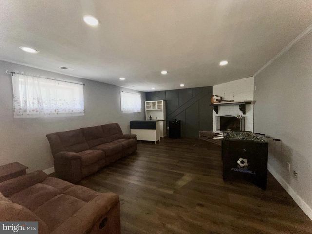 1604 OLD NEW WINDSOR RD, New Windsor, MD 21776
