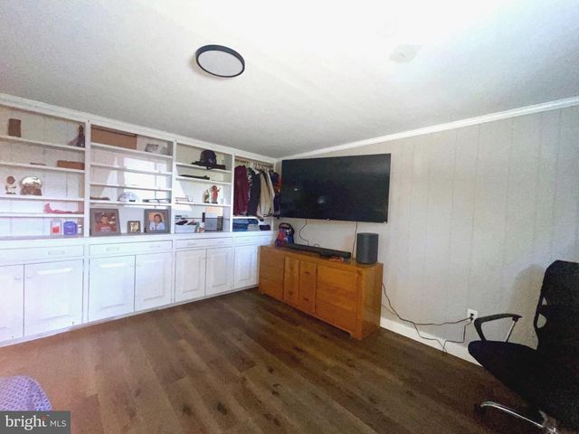 1604 OLD NEW WINDSOR RD, New Windsor, MD 21776