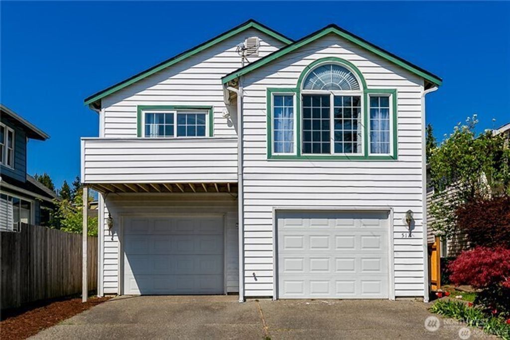 512 N 104th Street, Seattle, WA 98133