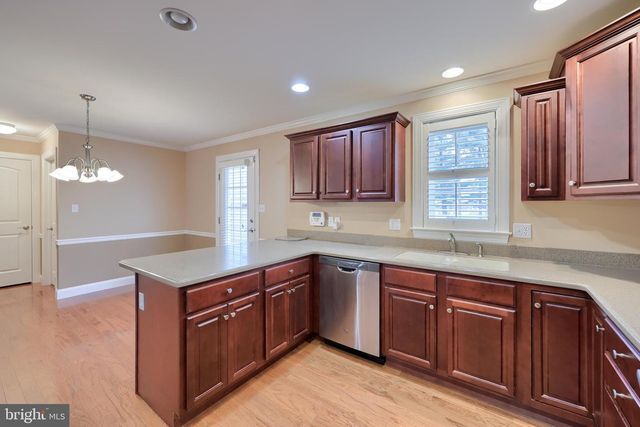 120 BANEBERRY LN, Lititz, PA 17543