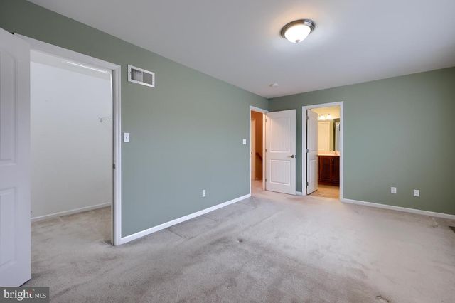 120 BANEBERRY LN, Lititz, PA 17543