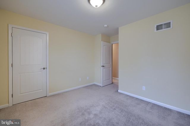 120 BANEBERRY LN, Lititz, PA 17543